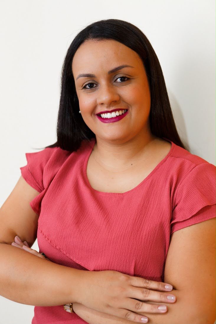 Dra. Elaine Silva Sanches Bueno - Advogada
